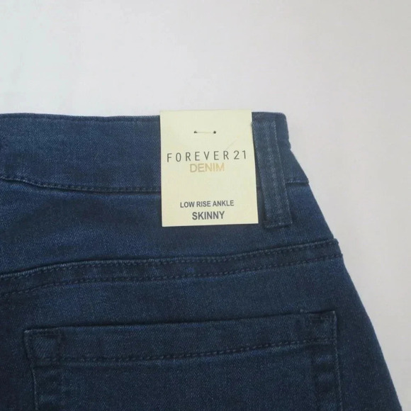 NWT Forever 21 Skinny Crop Ankle Jeans Size 25 - Picture 4 of 4